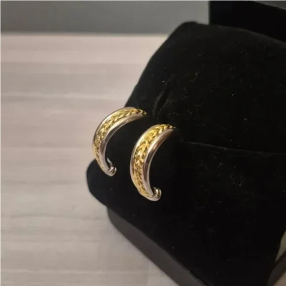 ✨ Vintage Chico’s Two-Tone Braided Hoop Earrings - Picture 6 of 8